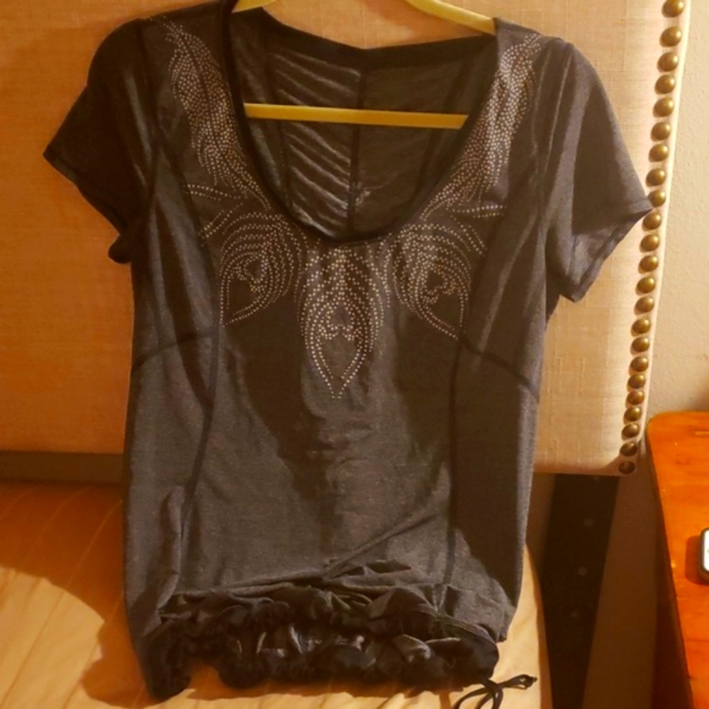 Lululemon grey L top